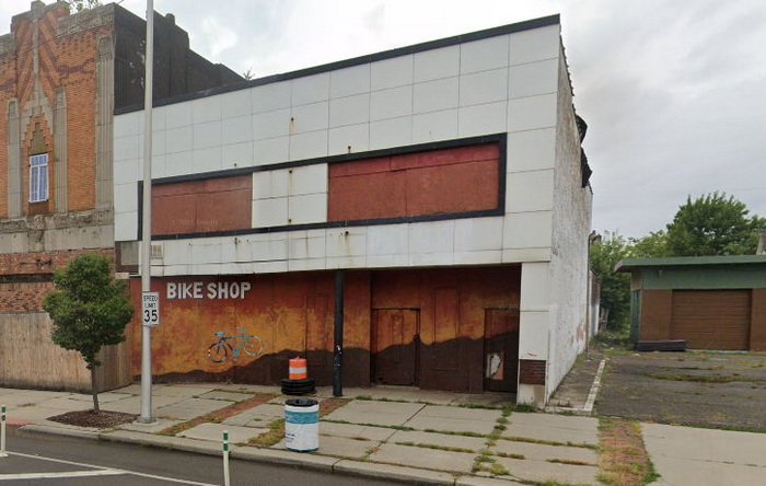Lakewood Theatre - 2021 Street View (newer photo)